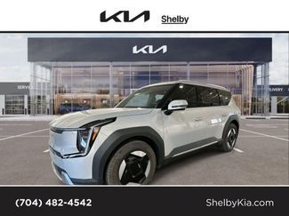 New 2026 Kia EV9 Wind video 1