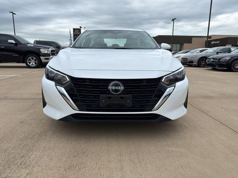 Used 2024 Nissan Sentra S FWD image 2