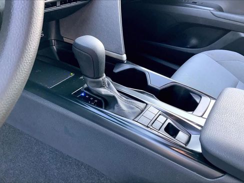 Used 2025 Toyota Camry LE image 16