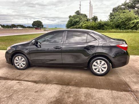 Used 2016 Toyota Corolla LE FWD image 4
