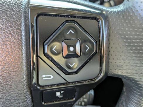 Used 2021 Toyota 4Runner SR5 Premium w/ Moonroof Package AWD/4WD image 11
