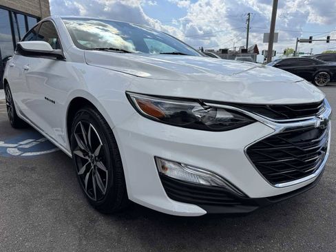Used 2022 Chevrolet Malibu RS FWD image 3