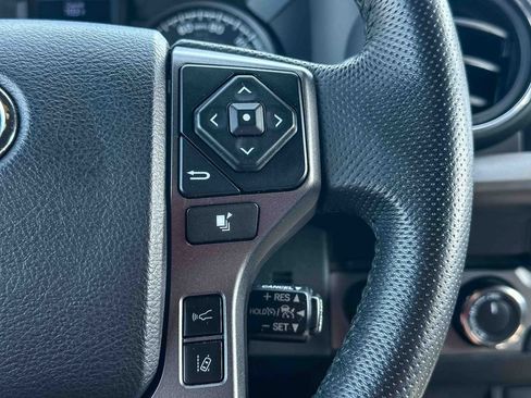 Used 2021 Toyota Tacoma TRD Sport AWD/4WD image 27