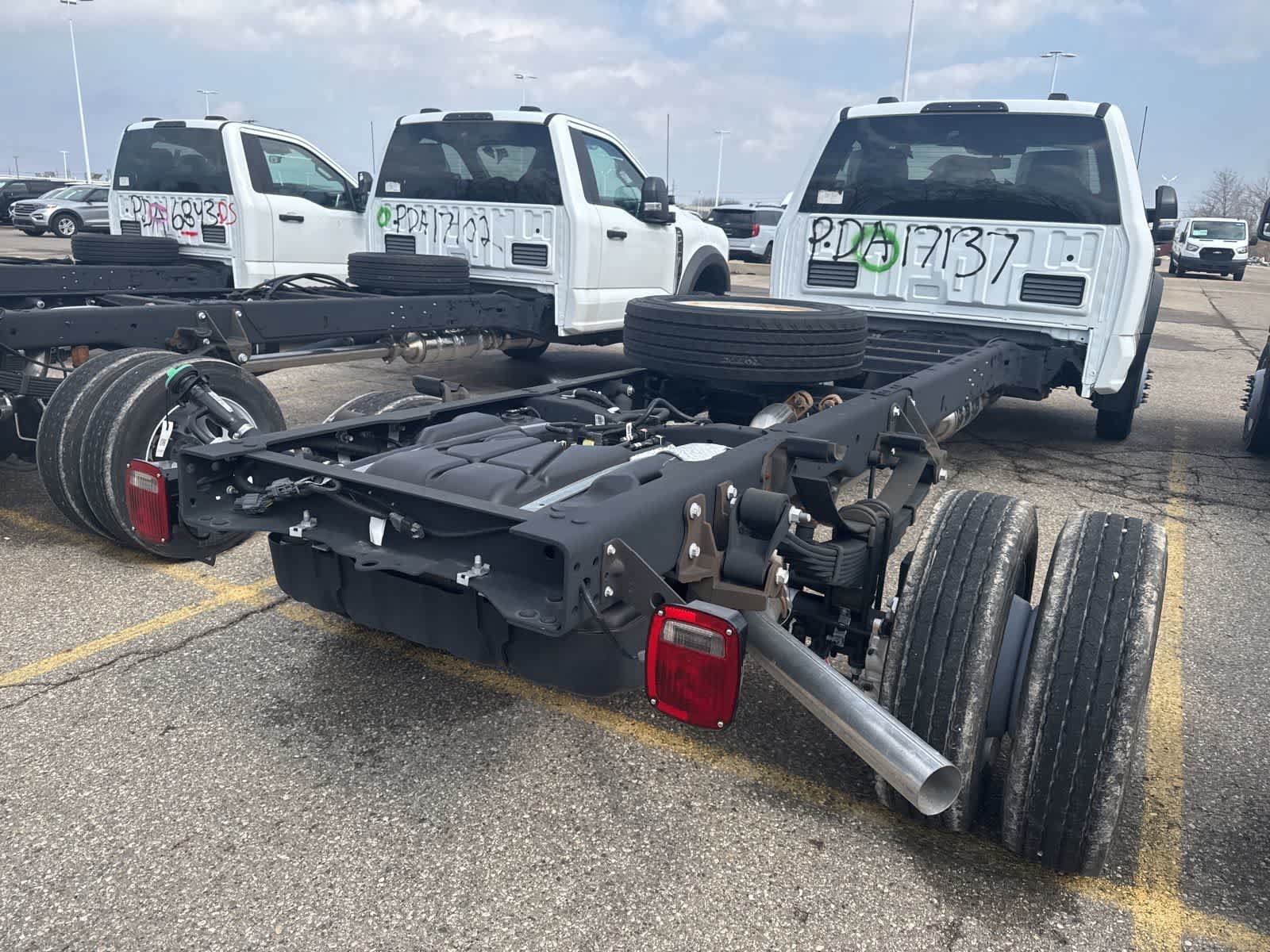 Used 2023 Ford F450 XLT w/ XLT Value Package RWD image 12