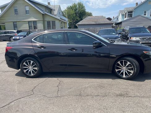 Used 2017 Acura TLX V6 SH-AWD w/ Advance Package image 4