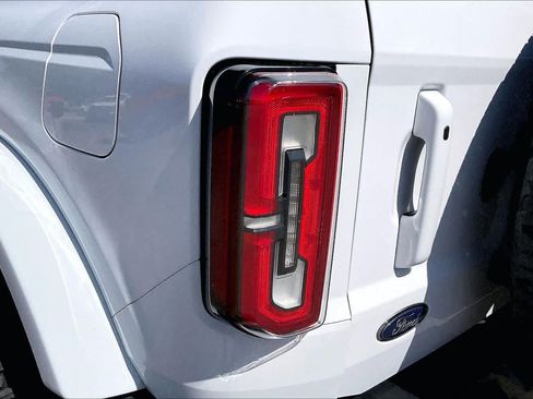 Used 2024 Ford Bronco Outer Banks AWD/4WD image 27