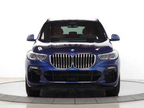 Used 2019 BMW X5 xDrive40i w/ M Sport Package AWD/4WD image 12