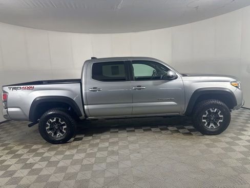 Used 2023 Toyota Tacoma TRD Off-Road image 3