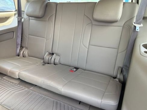 Used 2019 Chevrolet Tahoe LT w/ LT Signature Package RWD image 14