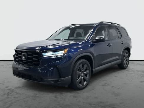 Used 2025 Honda Pilot Sport image 1