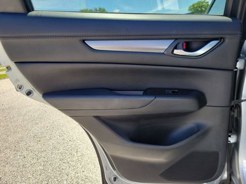 Used 2021 MAZDA CX-5 Touring FWD image 9