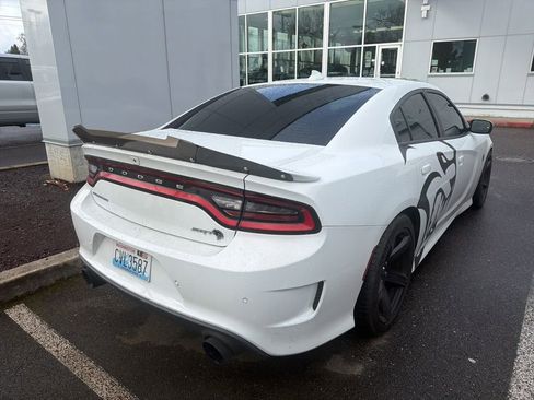 Used 2019 Dodge Charger SRT Hellcat w/ Navigation & Travel Group image 4