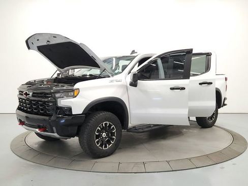 Used 2022 Chevrolet Silverado 1500 ZR2 image 11