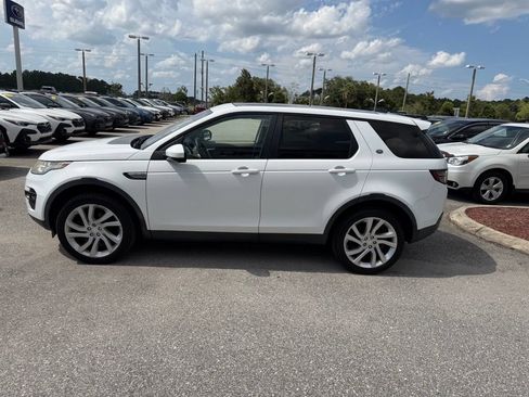 Used 2017 Land Rover Discovery Sport HSE AWD/4WD image 10