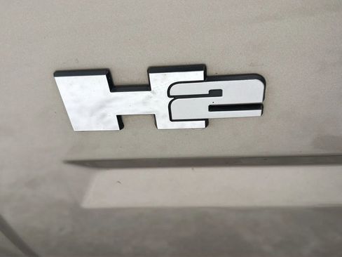 Used 2003 HUMMER H2 w/ Preferred Equipment Group image 12