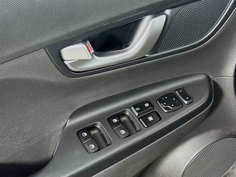 Used 2023 Hyundai Kona SE w/ Cargo Package image 24