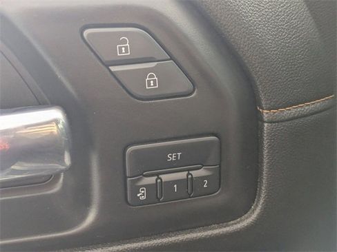 Used 2022 GMC Sierra 1500 AT4 w/ AT4 Premium Package image 11