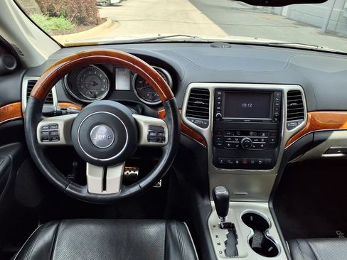Used 2012 Jeep Grand Cherokee Overland AWD/4WD image 14