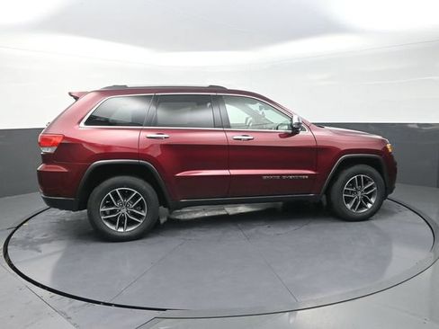 Used 2018 Jeep Grand Cherokee Limited AWD/4WD image 9