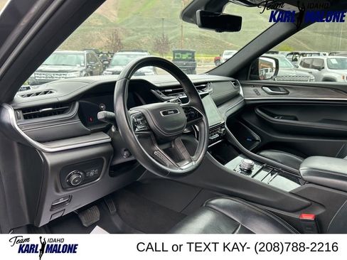 Used 2021 Jeep Grand Cherokee L Overland w/ Luxury Tech Group IV AWD/4WD image 24