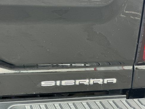 Used 2022 GMC Sierra 2500 Denali w/ Denali Black Diamond Edition AWD/4WD image 50