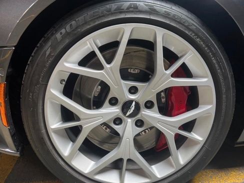 Used 2019 Aston Martin DB11 Volante RWD image 14