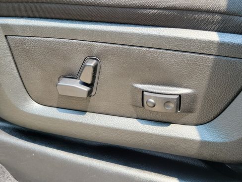 Used 2026 RAM 2500 Big Horn AWD/4WD image 8