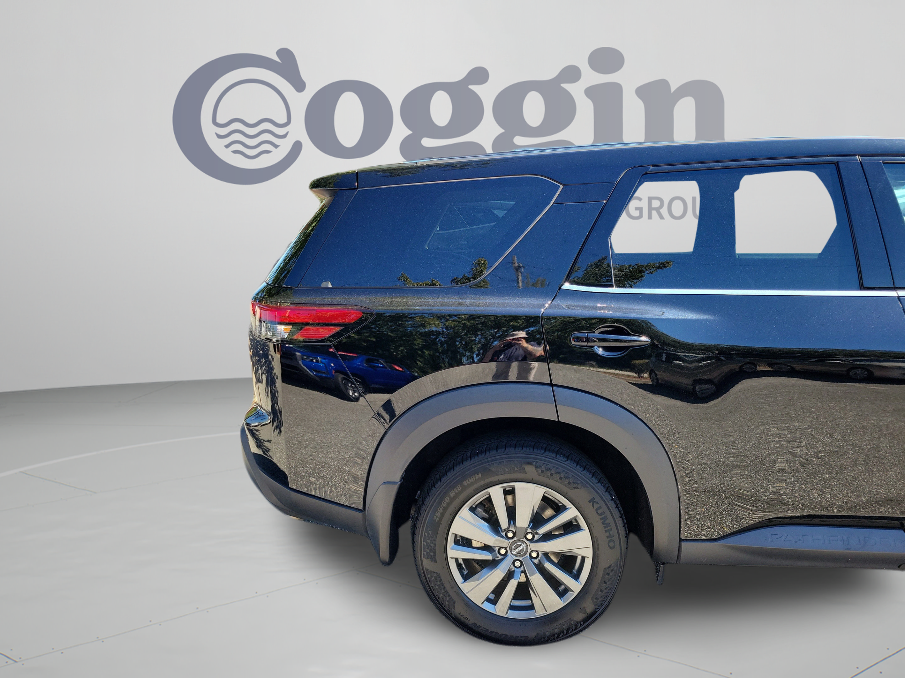Certified 2024 Nissan Pathfinder S w/ Cargo Package FWD image 30