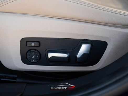 Used 2019 BMW 330i xDrive Sedan w/ Convenience Package image 38