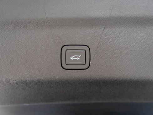 New 2026 GMC Yukon XL Denali w/ Denali Reserve Package image 35