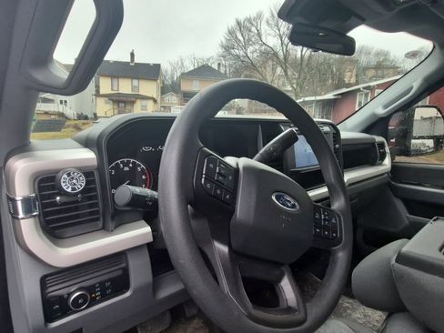 Used 2024 Ford F250 XL w/ STX Appearance Package image 10