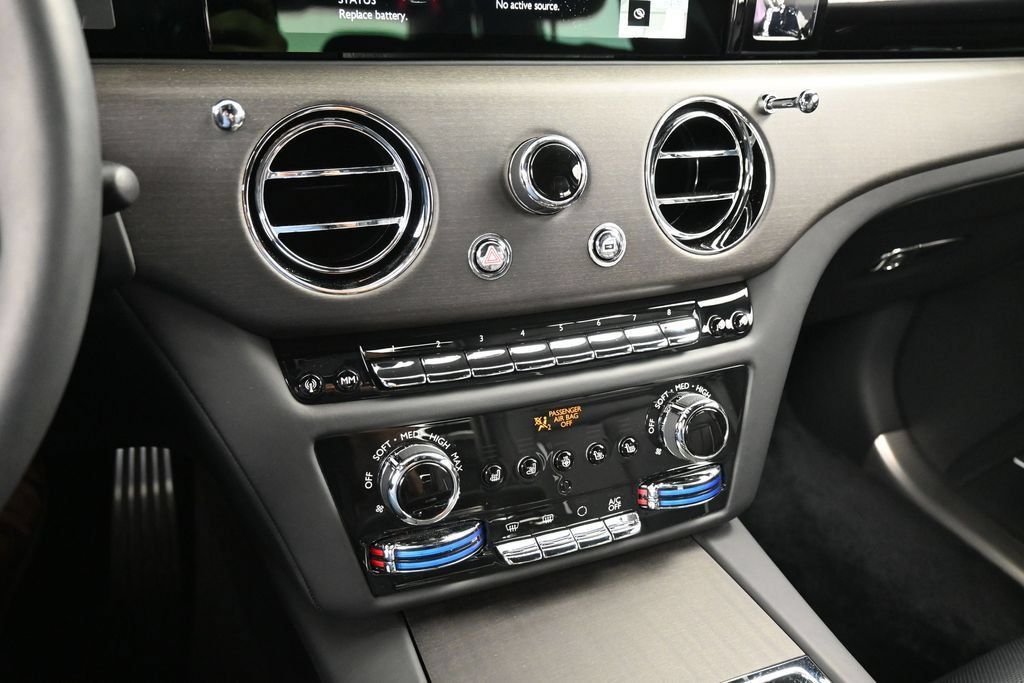 Used 2026 Rolls-Royce Ghost AWD/4WD image 22