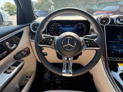 Used 2026 Mercedes-Benz GLC 350e 4MATIC image 14