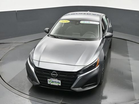 Used 2024 Nissan Altima 2.5 SV FWD image 27