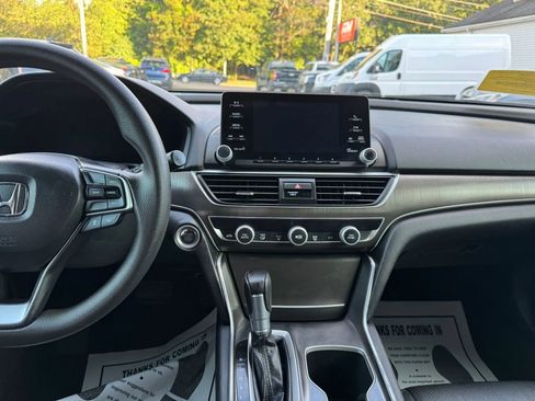 Used 2019 Honda Accord LX image 12