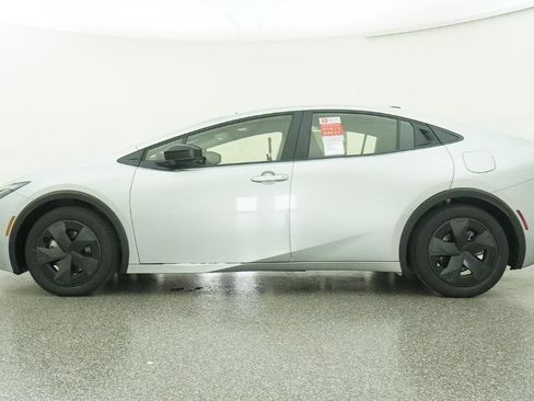 New 2026 Toyota Prius Plug-In Hybrid FWD image 73