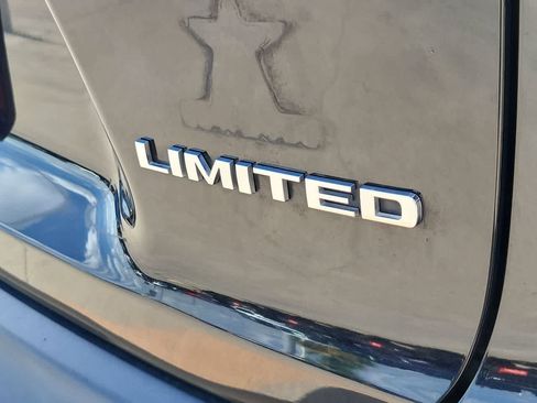 Used 2019 Jeep Cherokee Limited AWD/4WD image 15