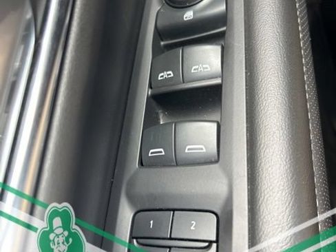 Used 2024 GMC Yukon SLT AWD/4WD image 15