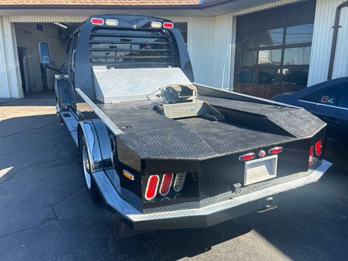 Used 2007 GMC TopKick C4500 2WD Crew Cab image 7