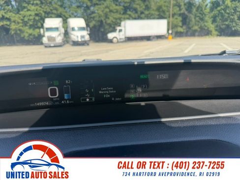 Used 2016 Toyota Prius Four FWD image 15