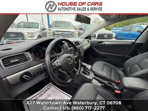 Used 2017 Volkswagen Jetta SE FWD image 22