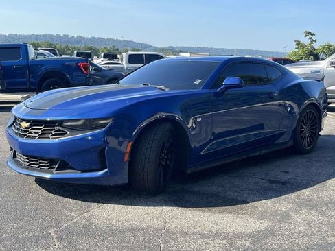 Used 2021 Chevrolet Camaro LT RWD image 8
