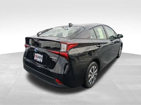 Used 2020 Toyota Prius XLE image 9