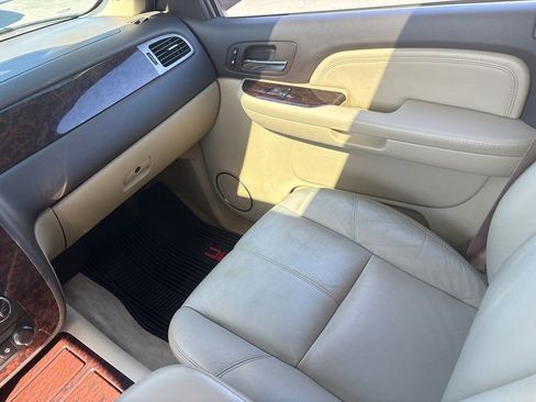 Used 2008 GMC Yukon Denali image 16