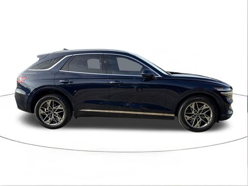 Used 2022 Genesis GV70 2.5T w/ Advanced Package AWD/4WD image 2