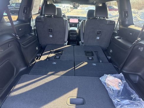 New 2026 Jeep Grand Cherokee L Limited w/ Limited Altitude Package AWD/4WD image 49