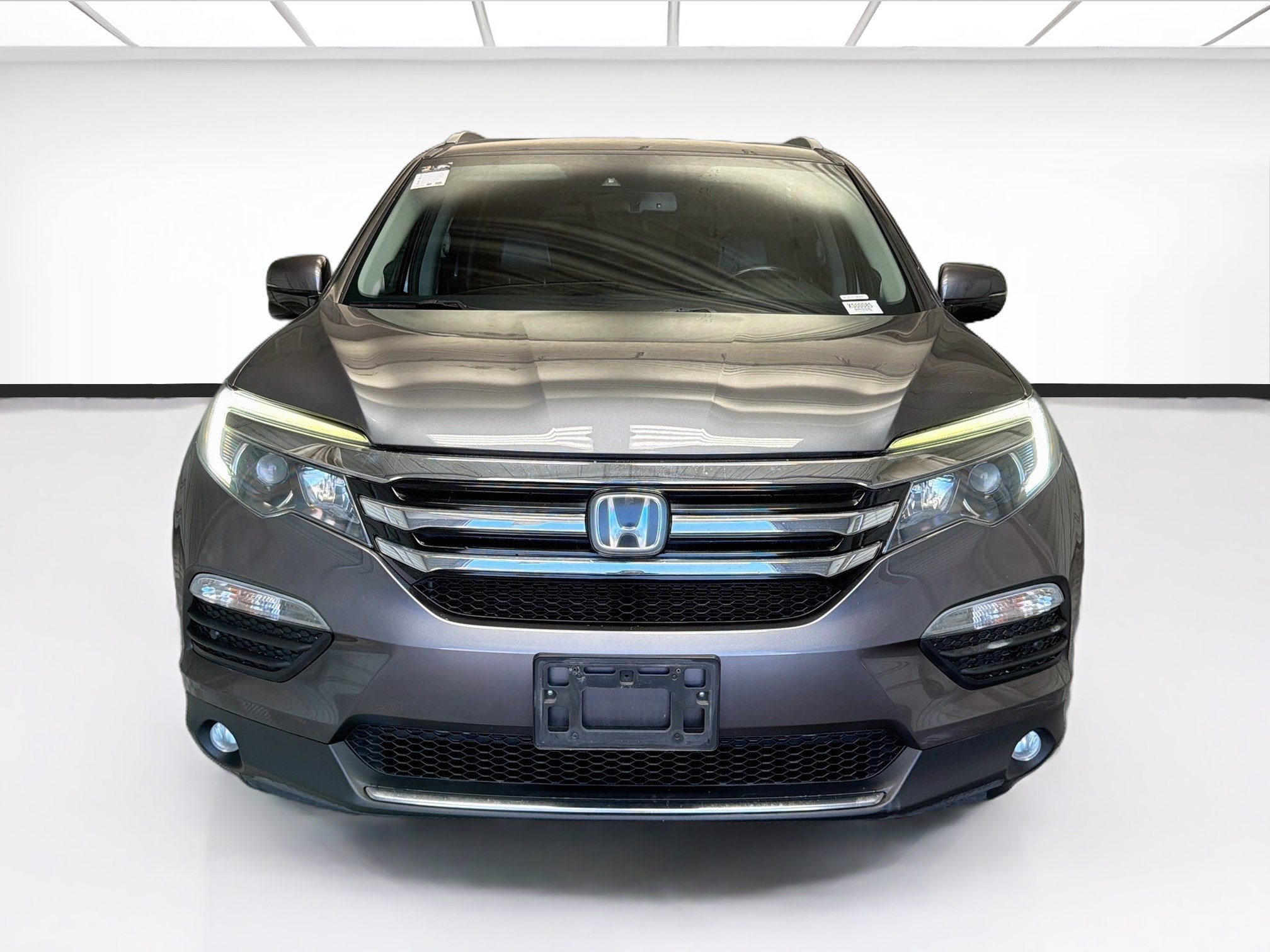 Used 2017 Honda Pilot Touring image 2