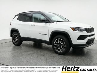 Used 2025 Jeep Compass Trailhawk video 1