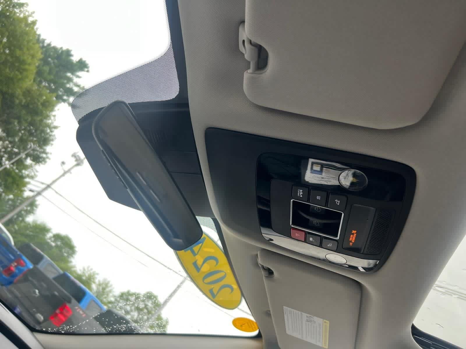 Used 2024 Kia Carnival SX Prestige FWD image 23