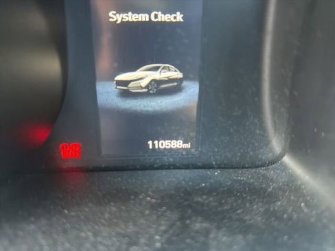 Used 2021 Hyundai Elantra SEL FWD image 7